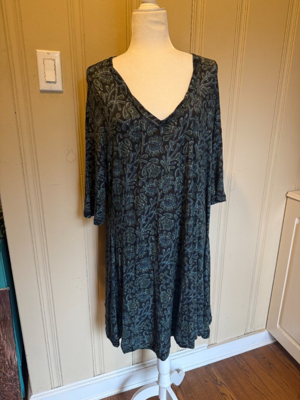 NATURAL LIFE Black and Teal Floral Mini Dress - Picture 6 of 8